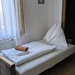 Am Heissberg *